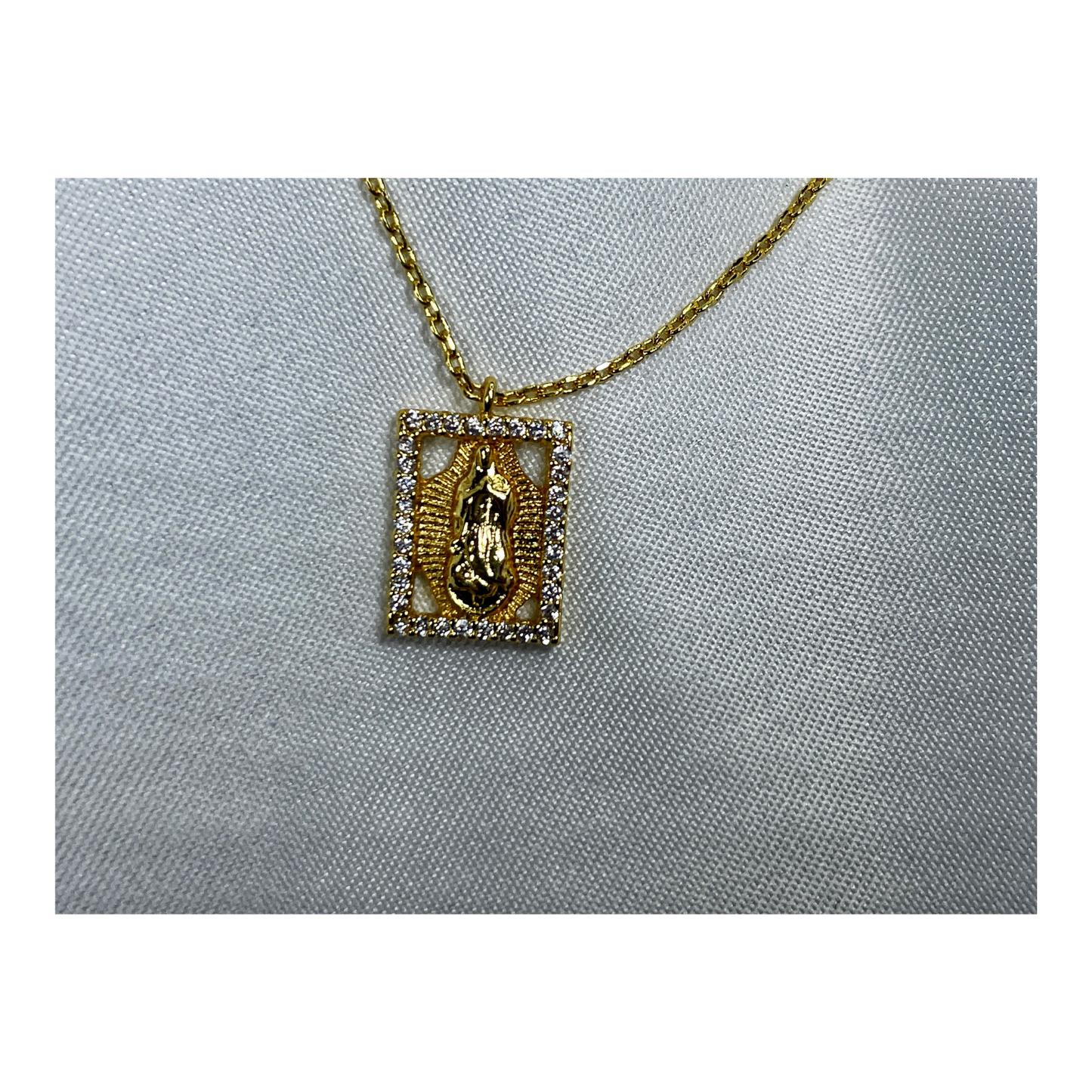 Guadalupe Necklace In Gold